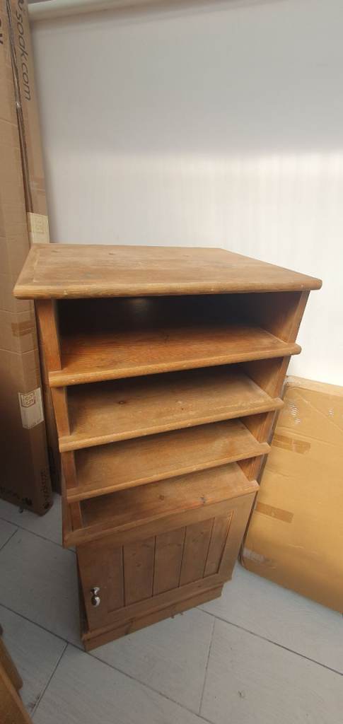 Hi fi seperates stand cabinet