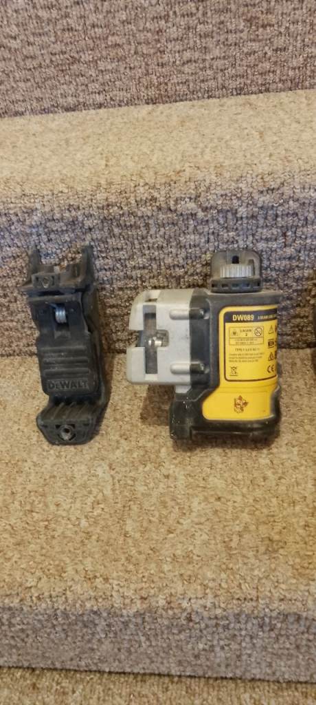 DeWalt DW089 three way laser level 