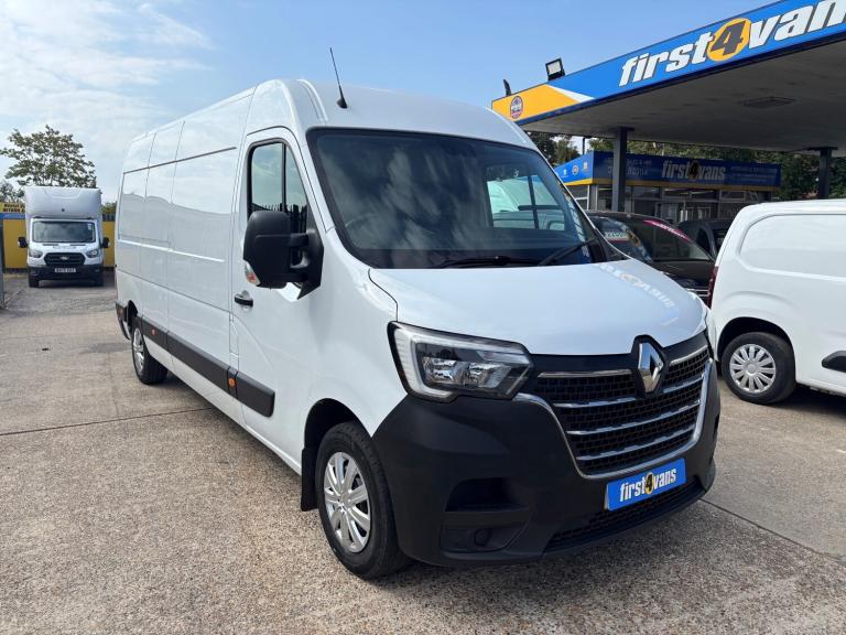 2023 Renault Master LM35dCi 135 Business+ Medium Roof Van PANEL VAN Diesel Manual
