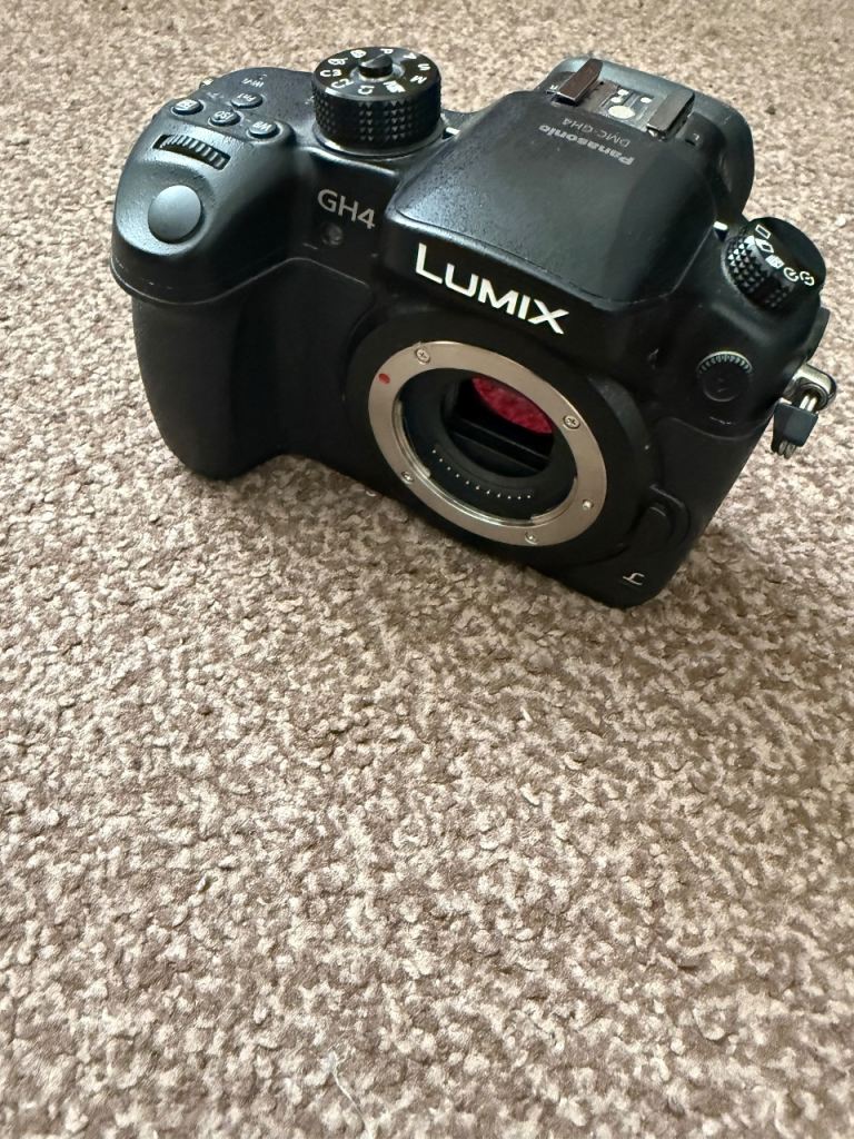 Panasonic Lumix GH4 Body + 2 Batteries & Charger | Low Shutter Count 