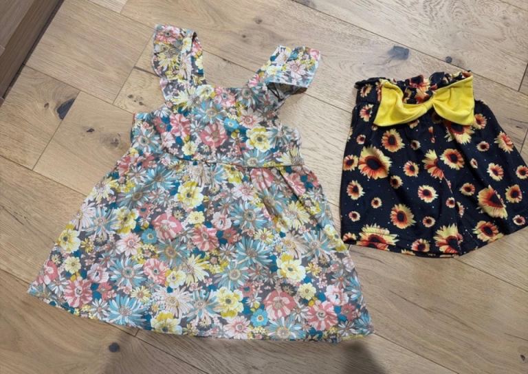 Baby girls summer dress and pair of summer shorts excellent condition size 2-3 years