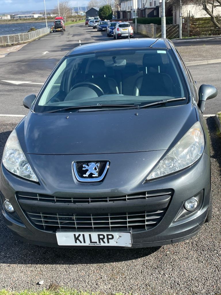 Peugeot 207 free with Private plate.
