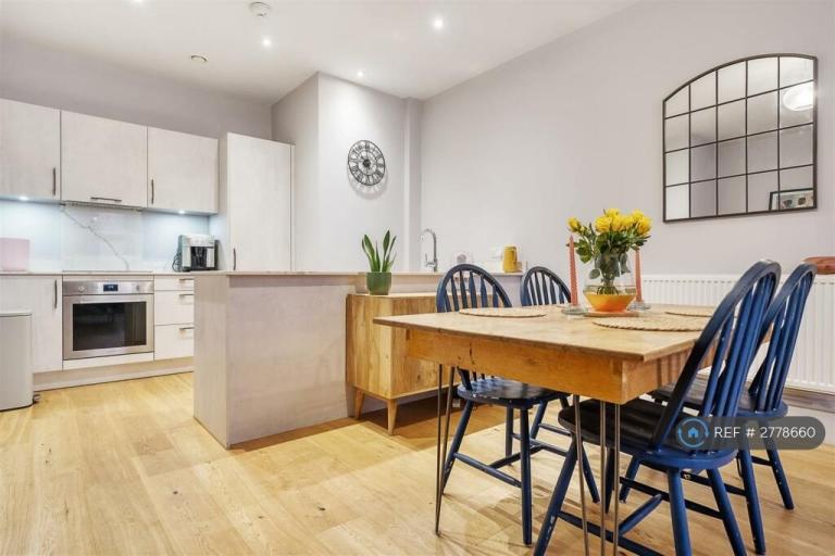 1 bedroom flat in East Street, Bristol, BS3 (1 bed) (#2778660)