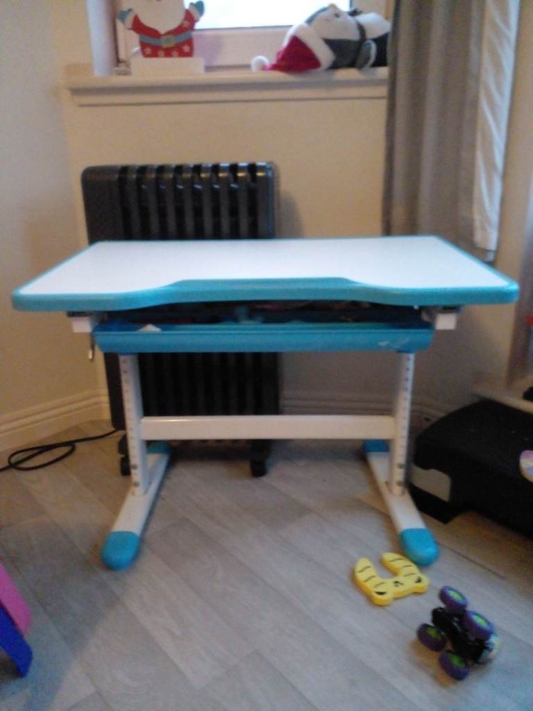 image for Chiĺds table and 2 chairs