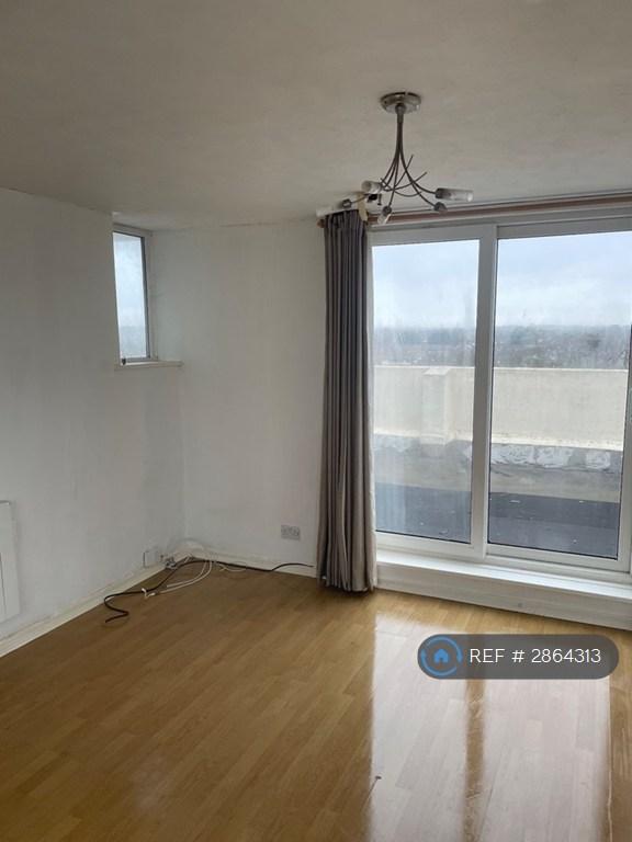 2 bedroom flat in Goldington Green, Bedford, MK41 (2 bed) (#2864313)