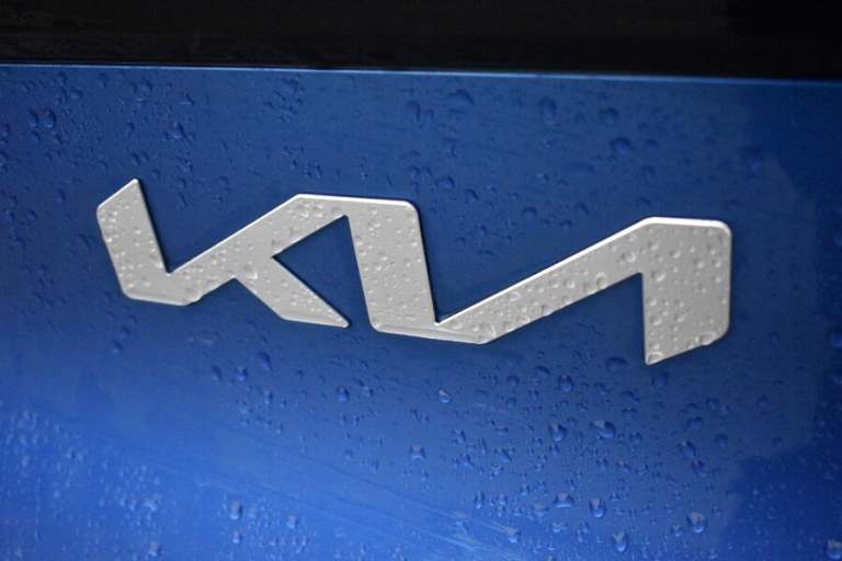 2025 Kia Sportage 1.6T Plug In Hybrid Gt Line S Suv 5dr Petrol Auto Awd Euro 6 (s/s) (241 Bhp EST...