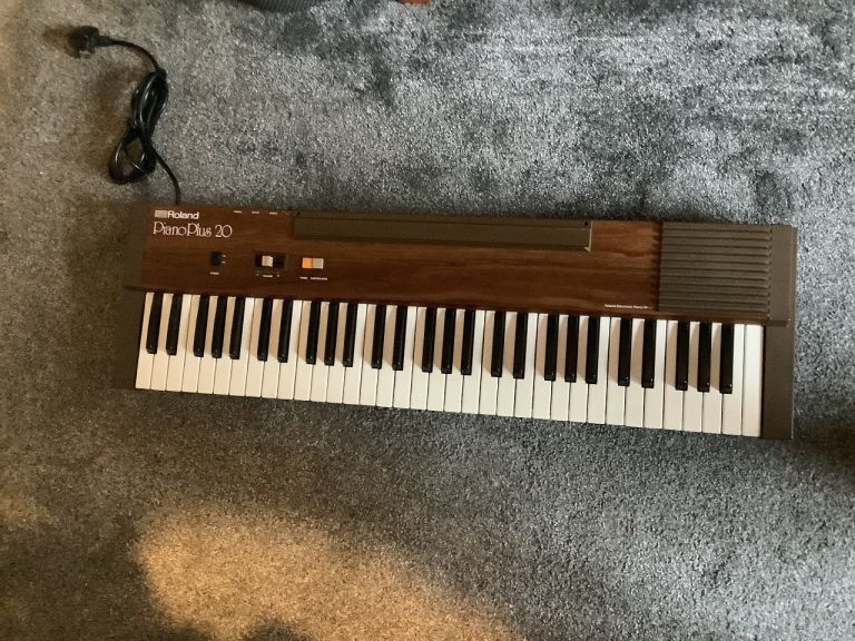 Roland Electric Piano Plus 20 with Hard Flight Case