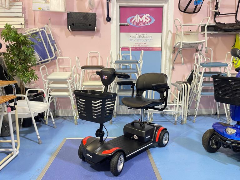 New - Roma Medical 4mph Mobility Scooter Dismantles quickly and easily for Transportation By Car