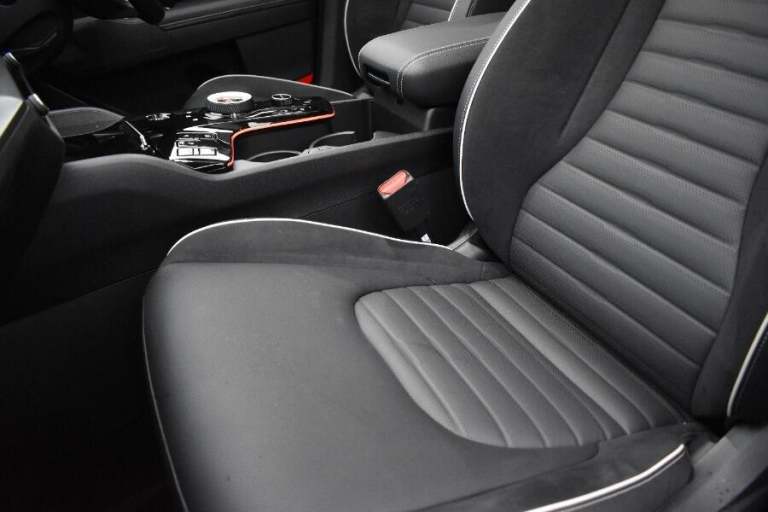 2025 Kia Sportage 1.6T Plug In Hybrid Gt Line S Suv 5dr Petrol Auto Awd Euro 6 (s/s) (241 Bhp EST...