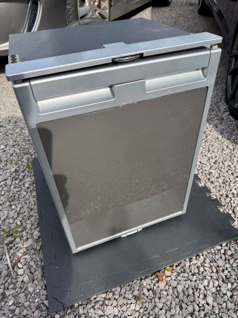 12 volt Fridge Freezer Waeco CRP-40