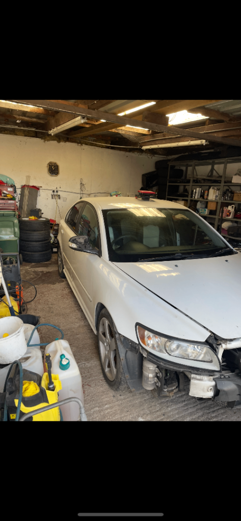 Volvo s40 d2 white 2012 