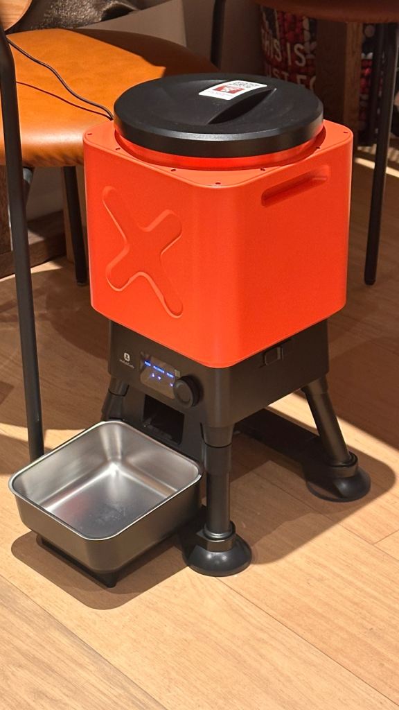 Brand new automatic dog feeder for Large dogs 14L