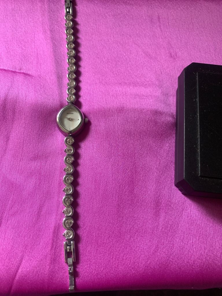 Ladies seconda wristwatch