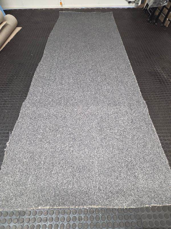 Grey carpet 
