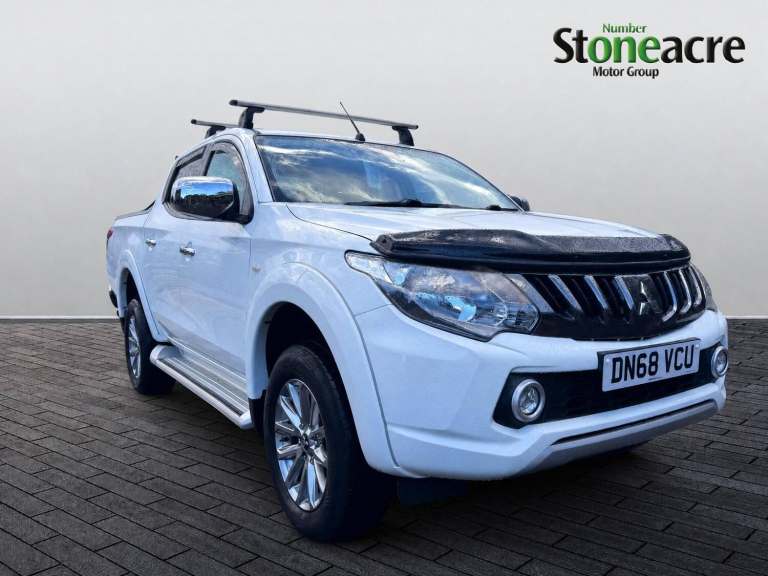 2018 Mitsubishi L200 2.4 DI-D DC Titan Pickup Double Cab 4dr Diesel Manual 4WD Euro 6 (178 ps) PI...