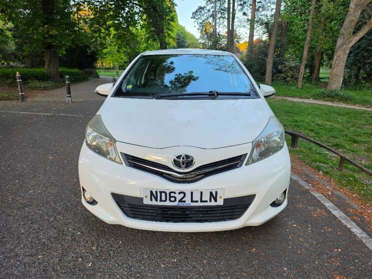 2012 TOYOTA YARIS 1.3 VVTI TREND LEATHER SEATS CHEAP RUNNER GREAT CONDITION 