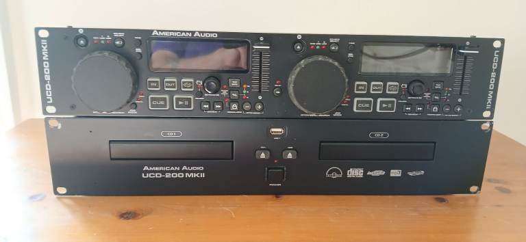 AMERICAN AUDIO UCD - 200 MK11 DUAL CD PLAYER AND CONTROL UNIT