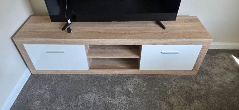 Tv cabinet 