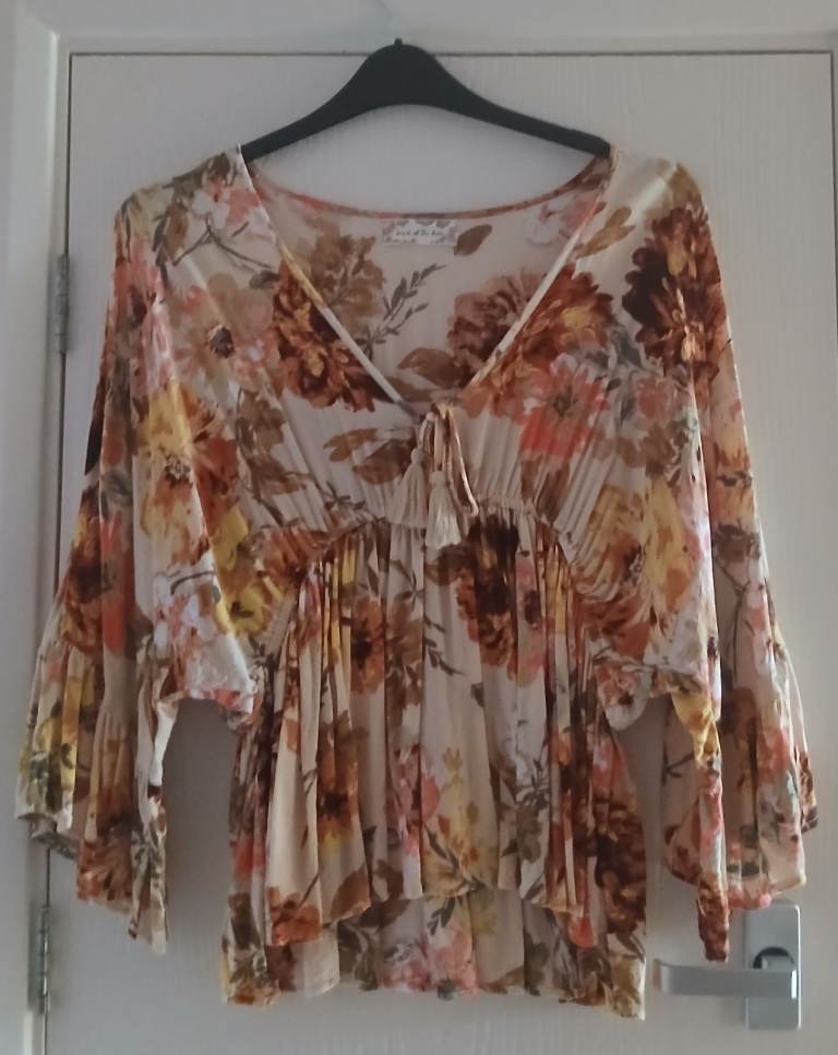 Boho Style Peplum Floral Top - Size L