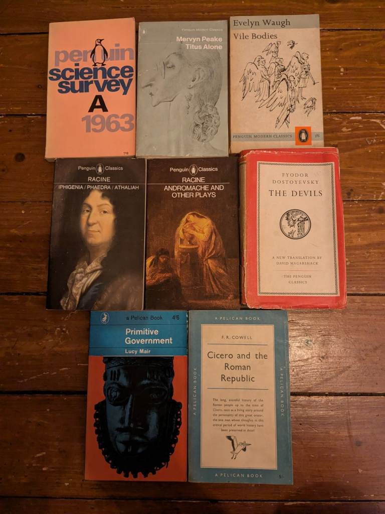 Job lot of 8 Vintage Penguin and Pelican Books 