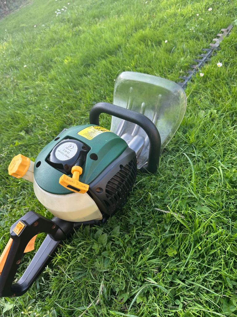 Petrol hedge cutter vgc 24” double edged clippers lawnmower mower trimmer 