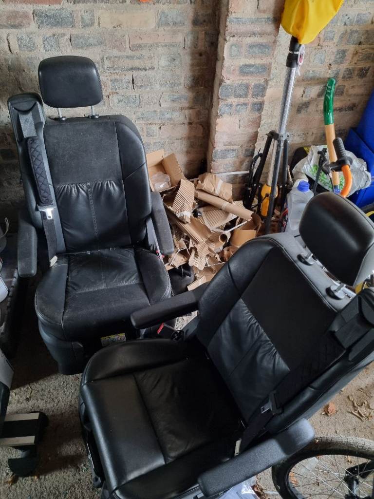 Black Leather Car Seats with Seatbelts – Good Condition
