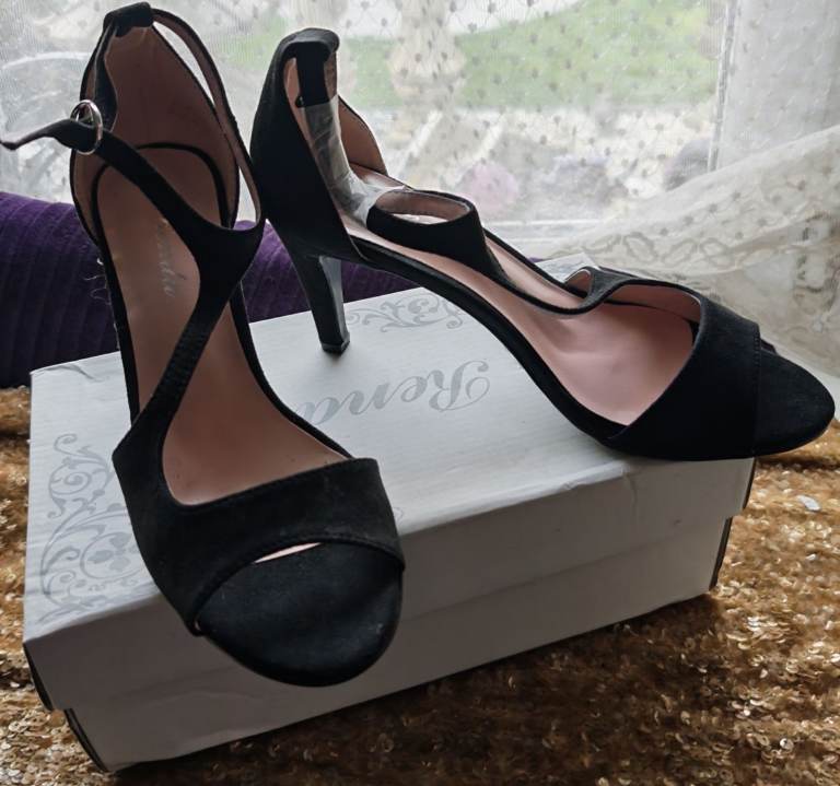 Women Rene Black Suede Heeled Shoes – Brand New, UK Size 7