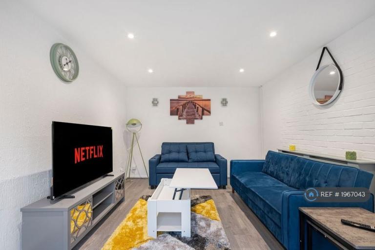 3 bedroom house in Crosse Courts, Basildon, SS15 (3 bed) (#1967043)