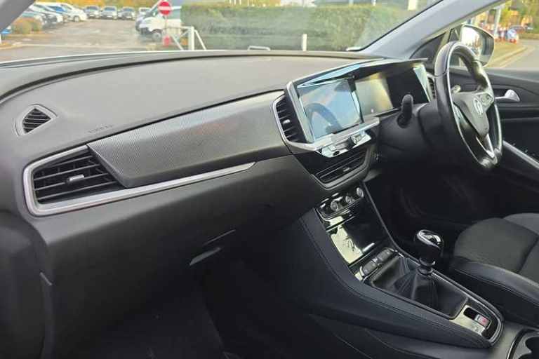 2022 Vauxhall Grandland 1.2 Turbo Elite 5dr HATCHBACK PETROL Manual