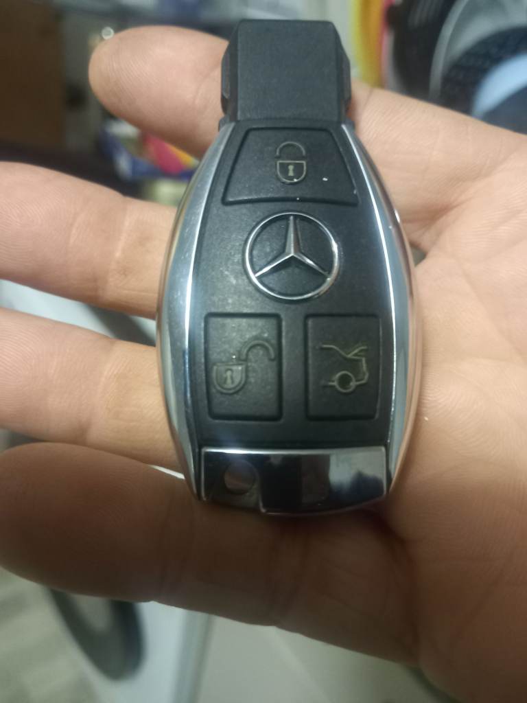 Mercedes key 