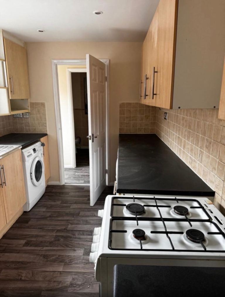 3 bedroom house in Hull - No Council Tax