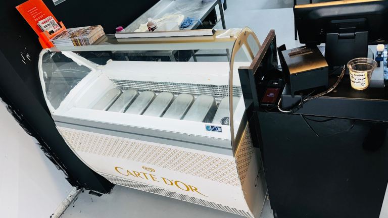 Carte D'Or Commercial Ice Cream Display Freezer - Good Condition