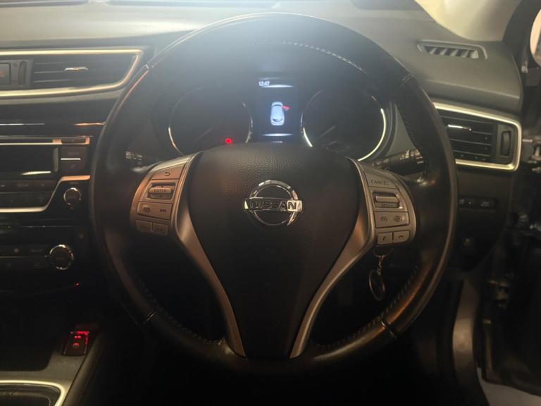 2014 Nissan Qashqai 1.2 DiG-T Acenta 5dr HATCHBACK PETROL Manual