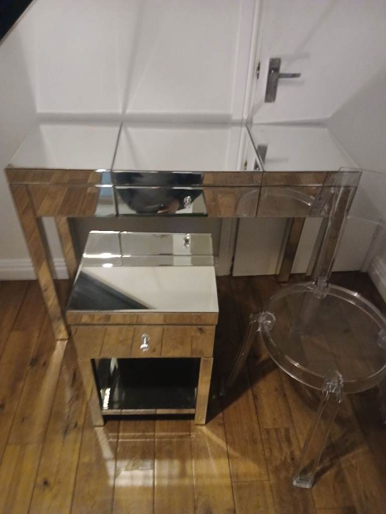 Mirrored vanity table, bed side table and chair 