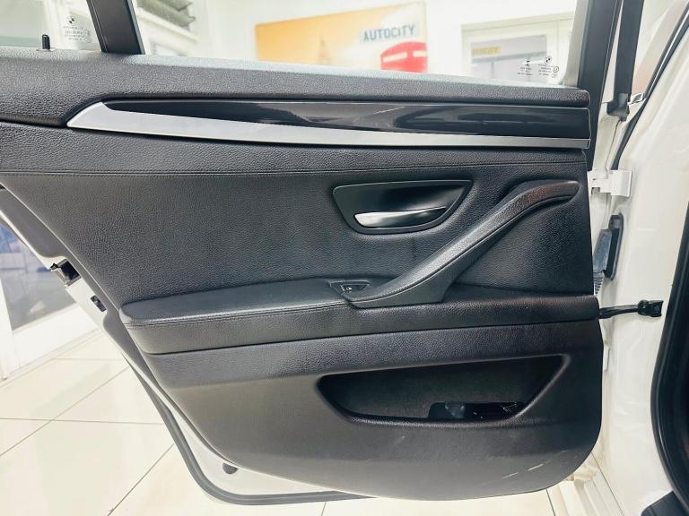 2015 BMW 5 Series 520d [190] SE 4dr Step Auto SALOON DIESEL Automatic