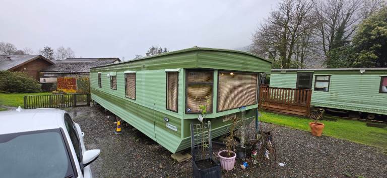 Static oakwood 2002 34x10ft free