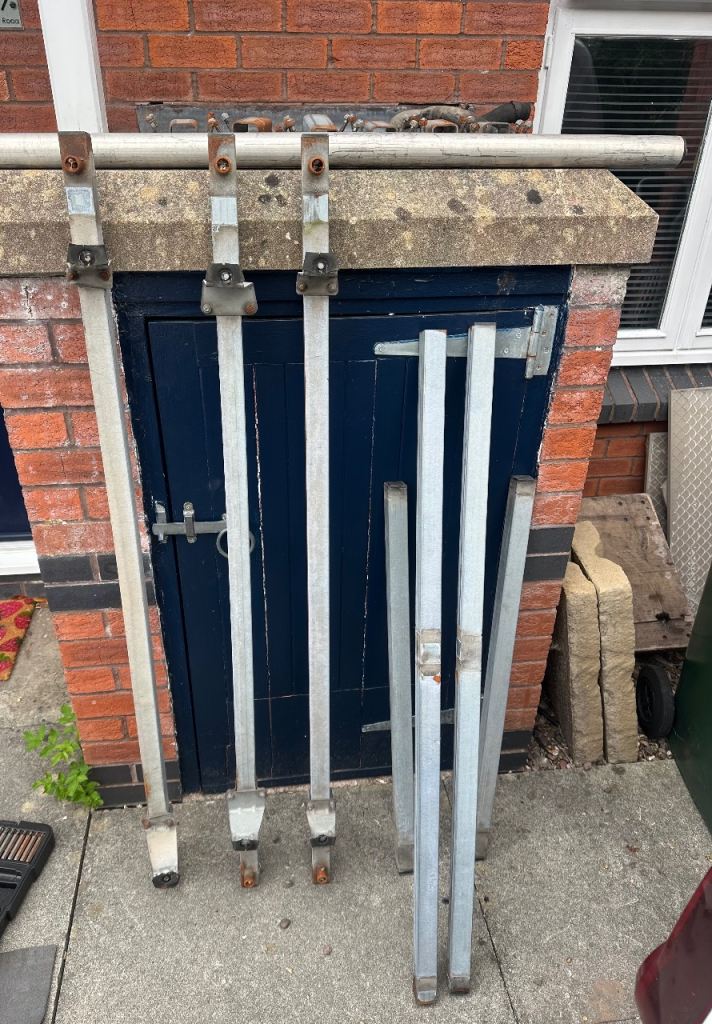 3 bar Peugeot roof rack    