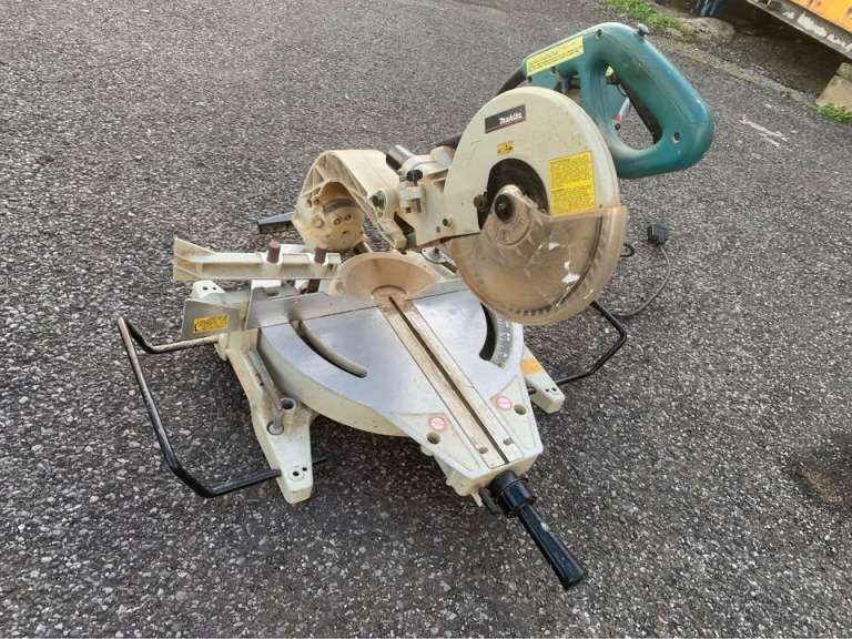 Makita LS1013 mitre saw 240 volts