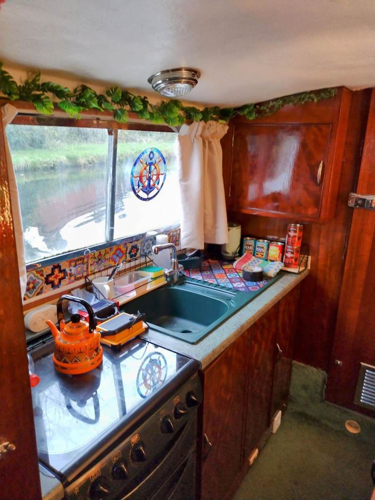 Classic  Freeman 26 ft cabin  cruiser