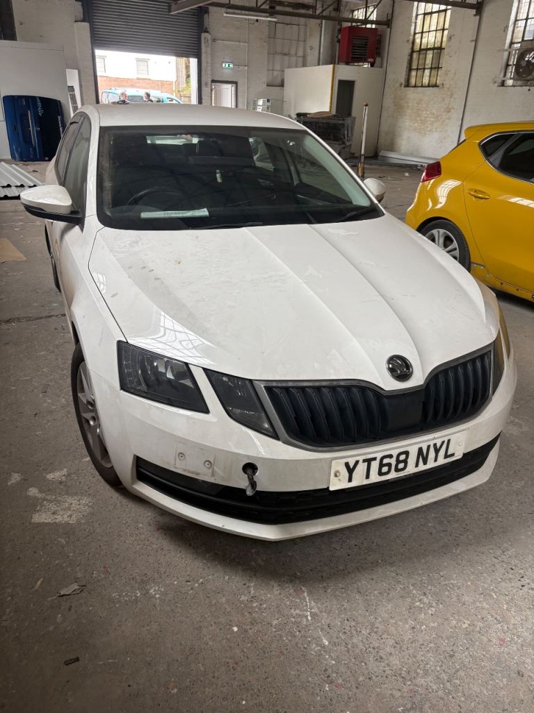 Skoda, OCTAVIA, Hatchback, 2018, Manual, 1598 (cc), 5 doors