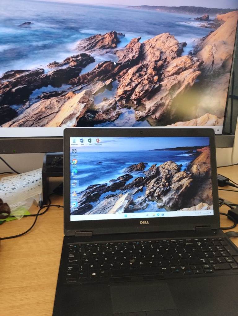 Windows 11, Full Microsoft Office, DELL 15.6"  laptop. 8GB RAM, i5, 128GB SSD, HDMI, Wireless Mouse 