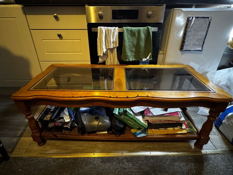 Wood and glass coffee table 
