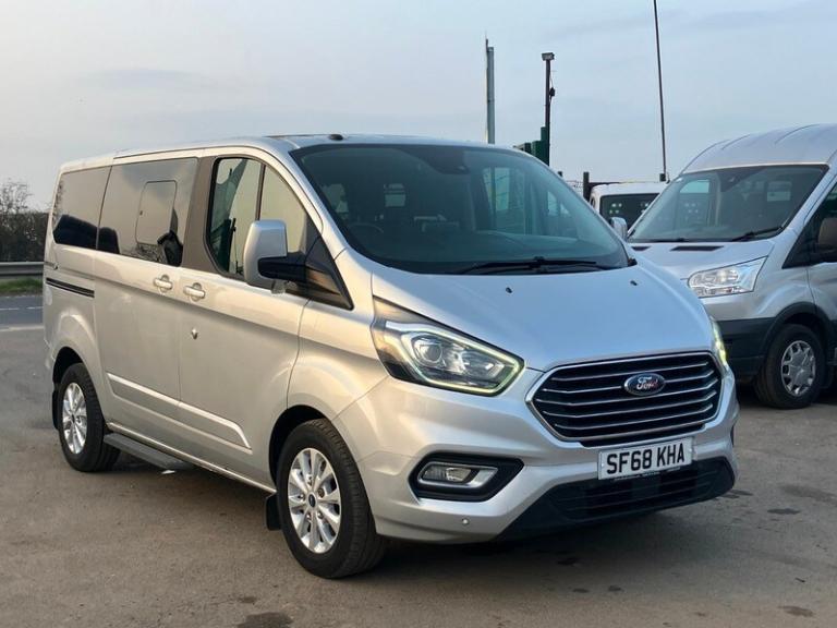 FORD TOURNEO AUTOMATIC TITANIUM 6 SEAT WITH ALLOY WHEELS AND AIRCON.