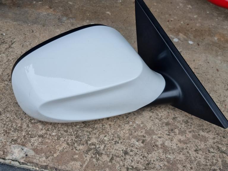 BMW right wing mirror 