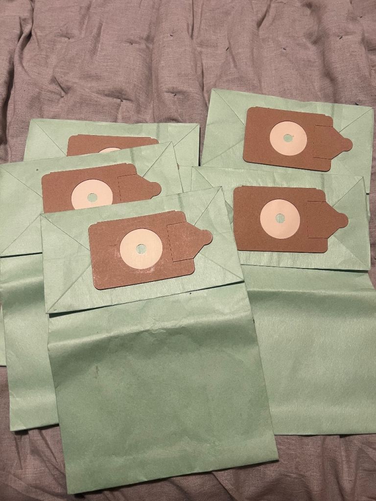 5 Hoover bags 