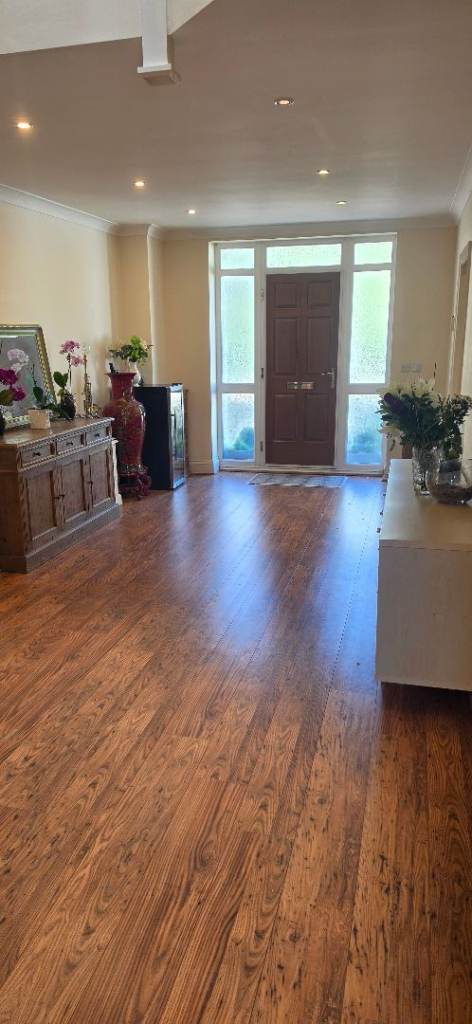 Large room + Own bathroom + Storage space