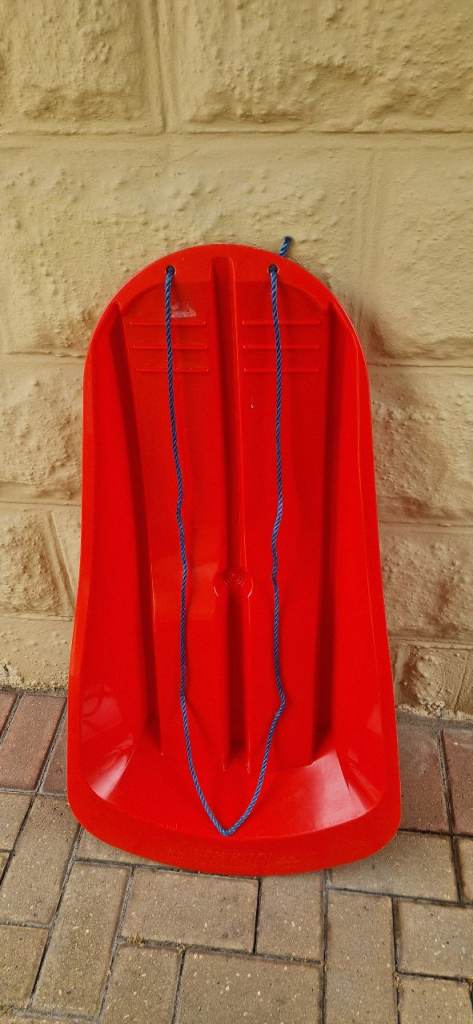 DELTA RED THICK PLASTIC SLEDGE/SLED. IN EXCELLENT CONDITION. | in ...