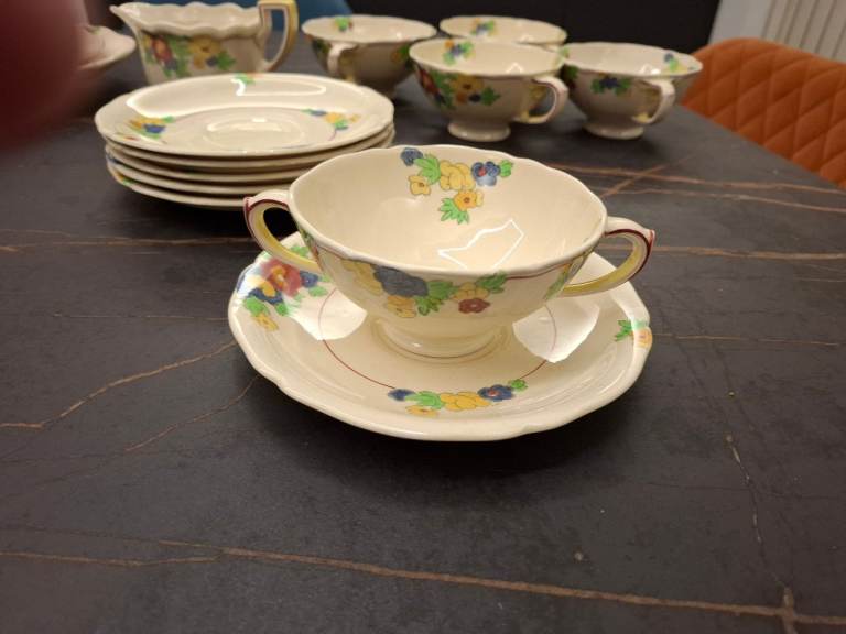 Royal Doulton Minden D5334 dinner set