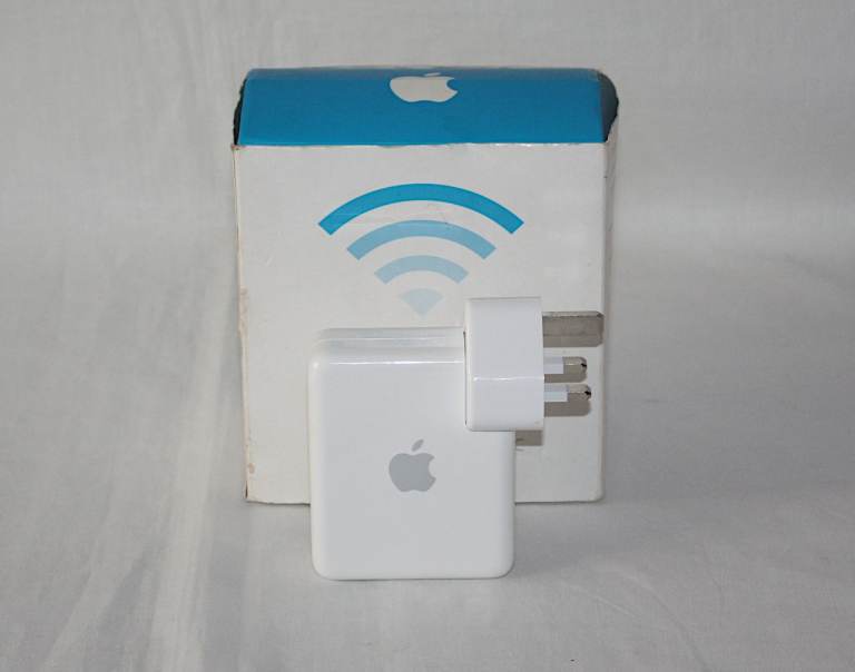 Apple AirPort Express Base Station Wi-Fi Router