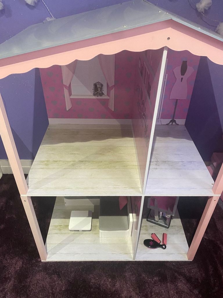 DesignaFriend dolls house & furniture 